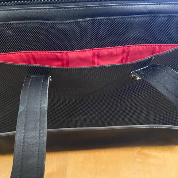 Tumi Elements Ballistic Nylon with Leather Trim Shoulder Bag - Picture 8 of 9